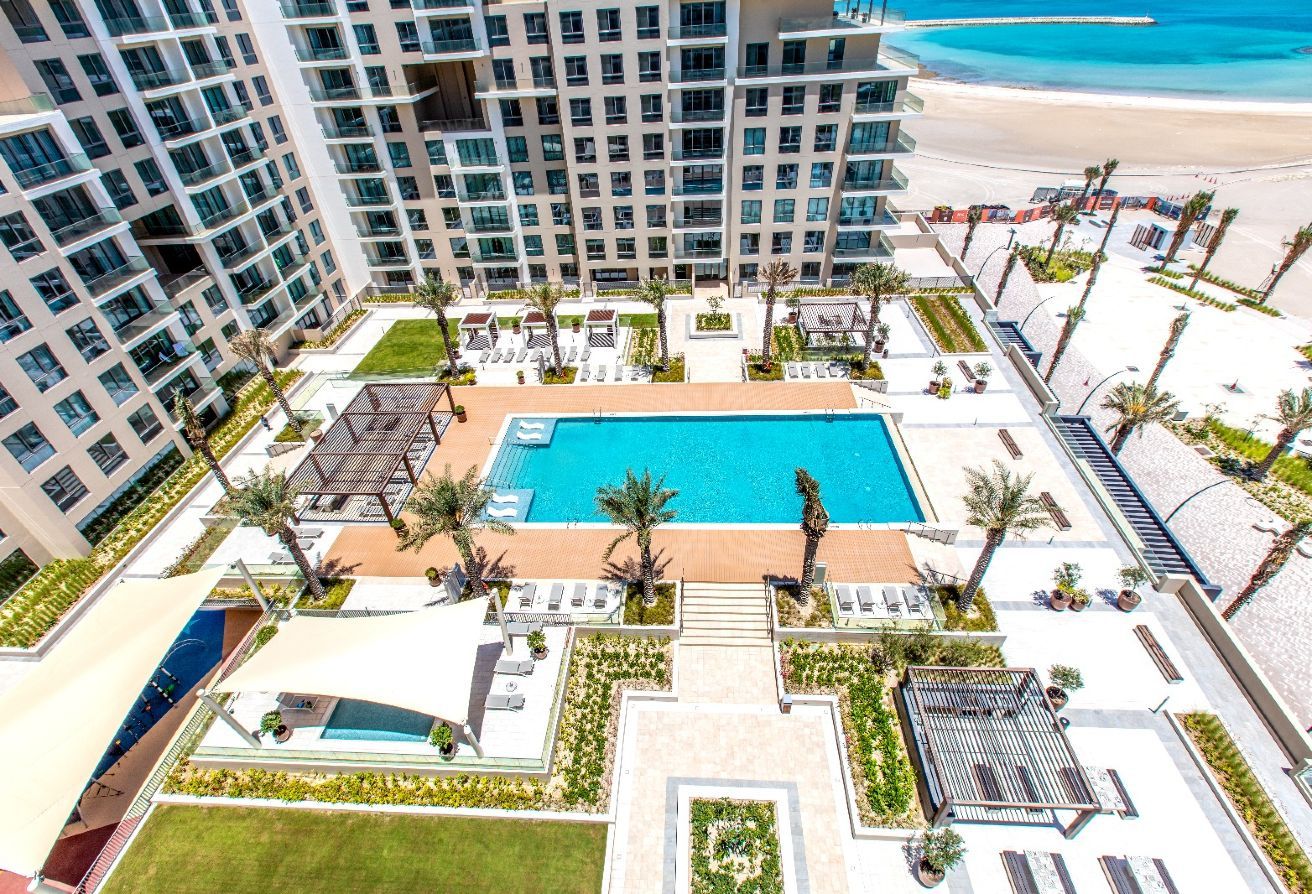 Fully Furnished 3BR | Marassi Beachfront with Direct Access | Freehold  – Slide 9