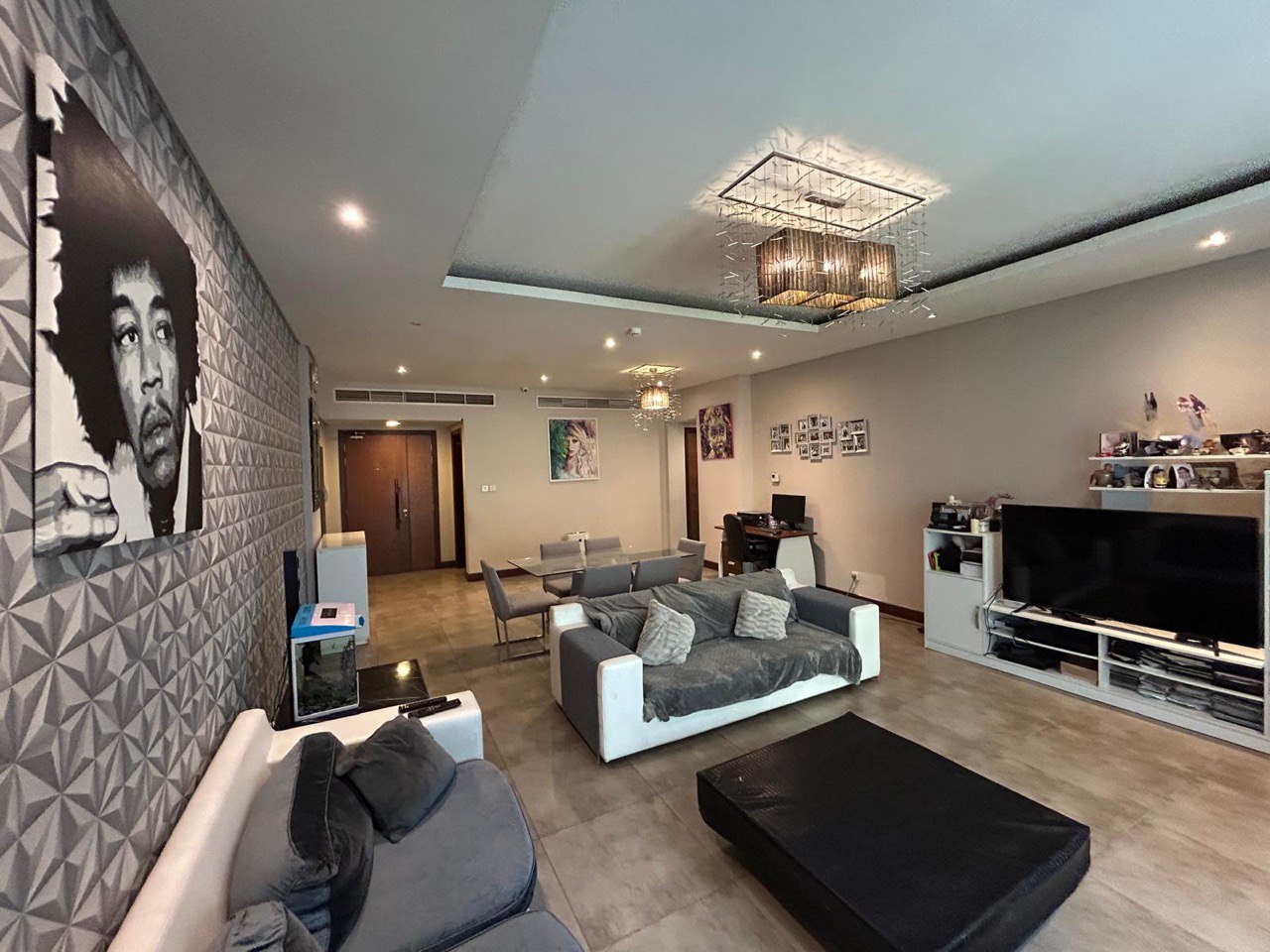 Spacious Luxury 2-Bedroom Residence with a Signature Gourmet Kitchen – Slide 9