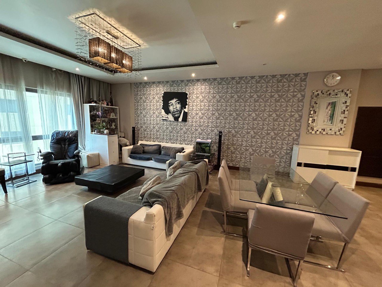 Spacious Luxury 2-Bedroom Residence with a Signature Gourmet Kitchen – Slide 11