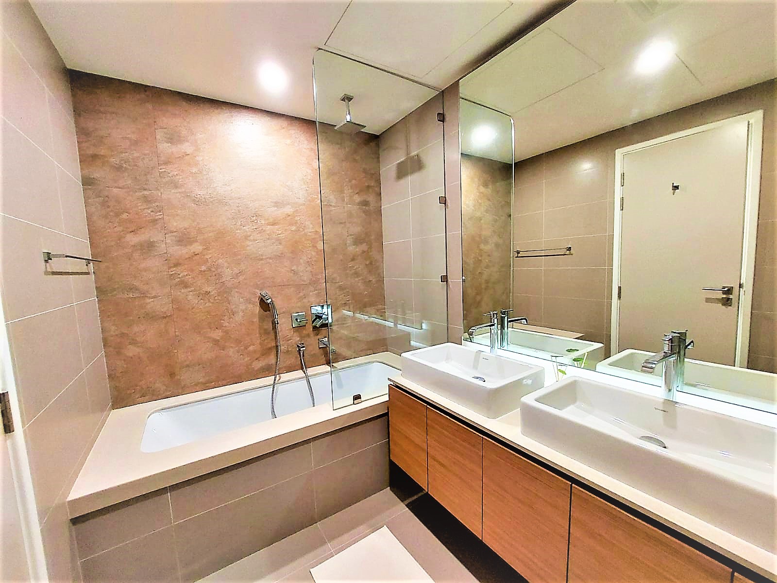 Top standard brand new flat with brand new furnishing in Marassi  – Slide 10