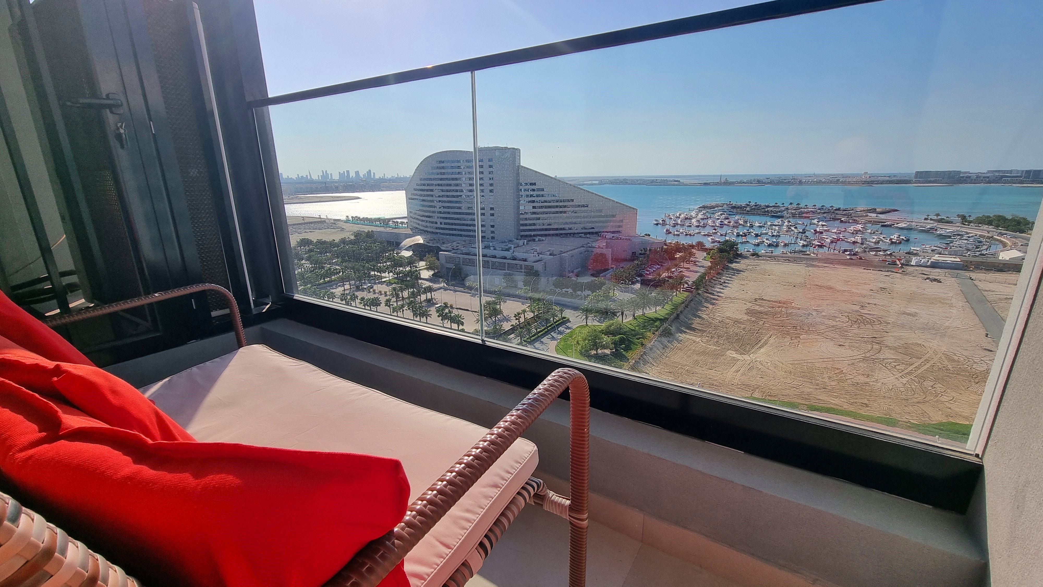 Sea and Marina Views / Closed Kitchen / Modern Finishing – Slide 2