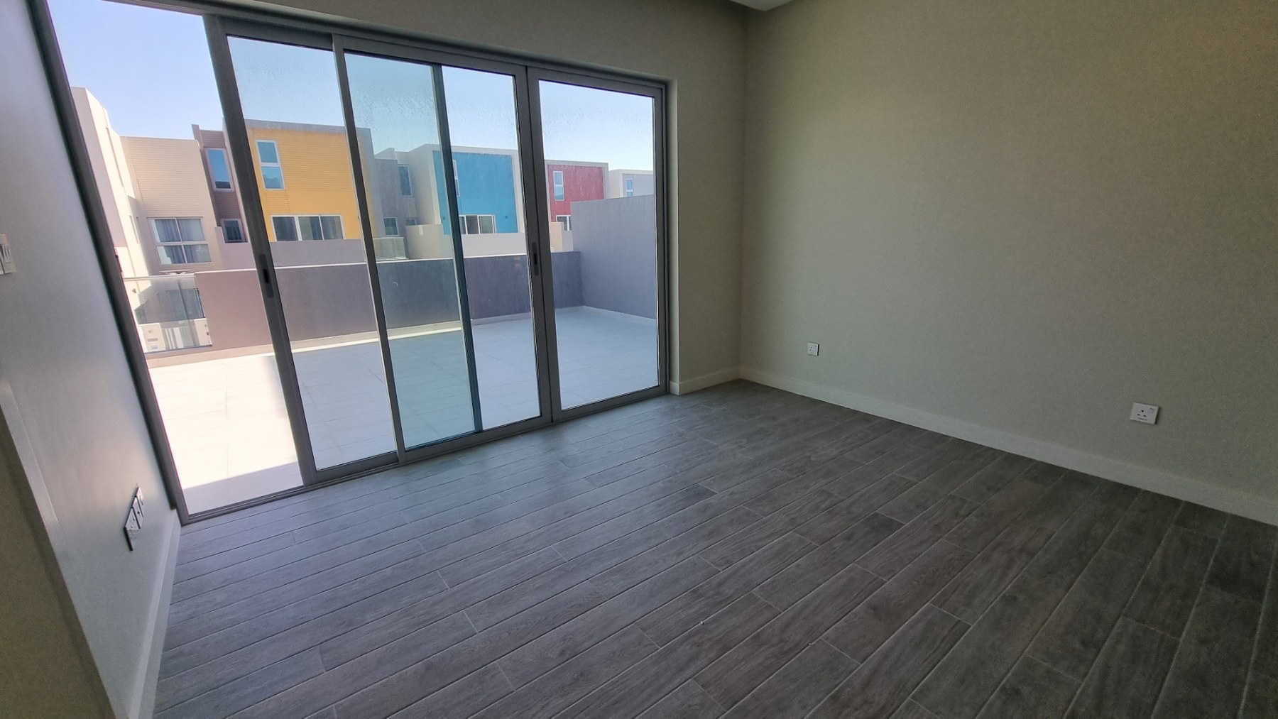 Oceanfront Living/Tranquil/Pool/Gated Community – Slide 9