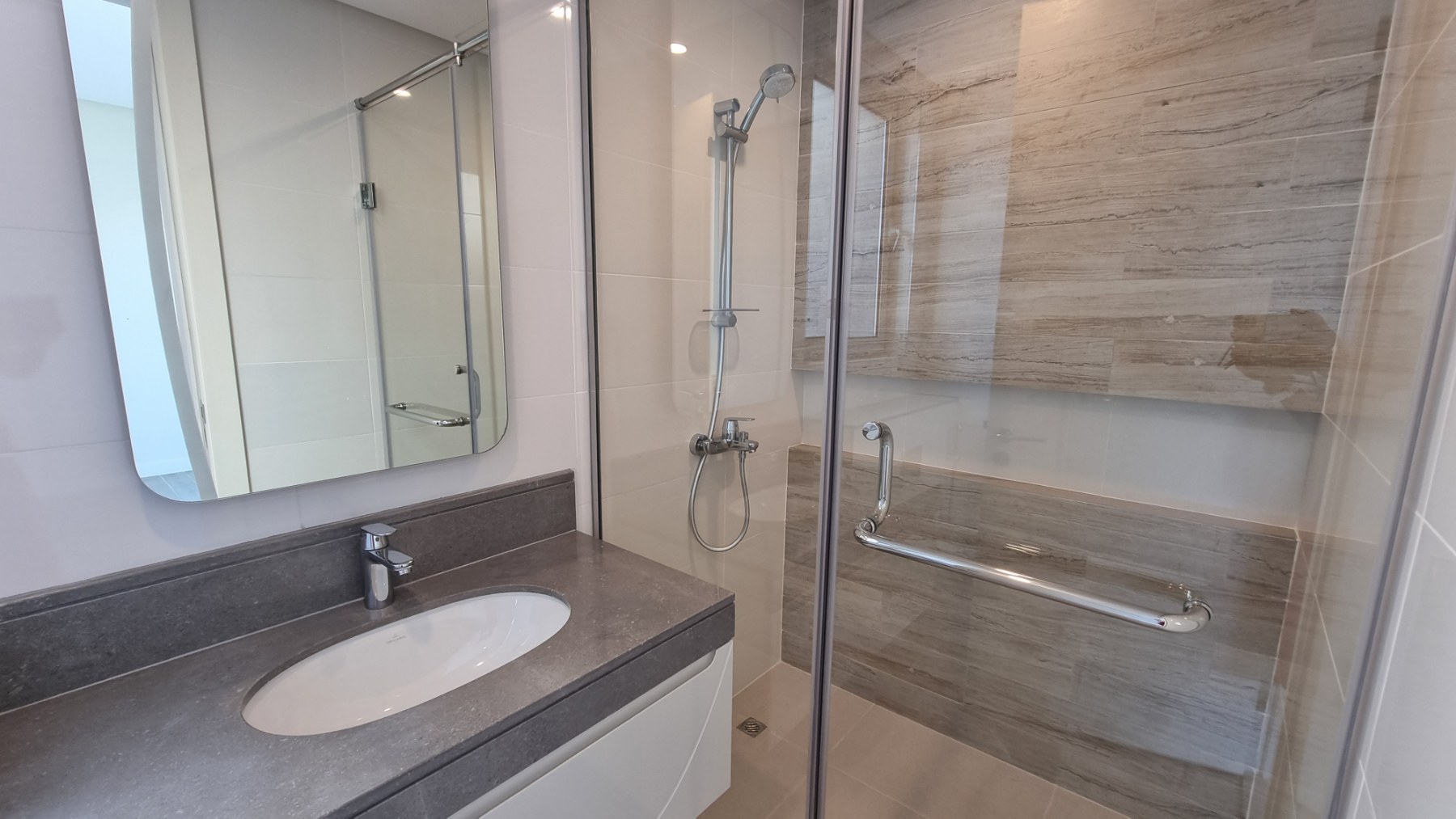 Oceanfront Living/Tranquil/Pool/Gated Community – Slide 10