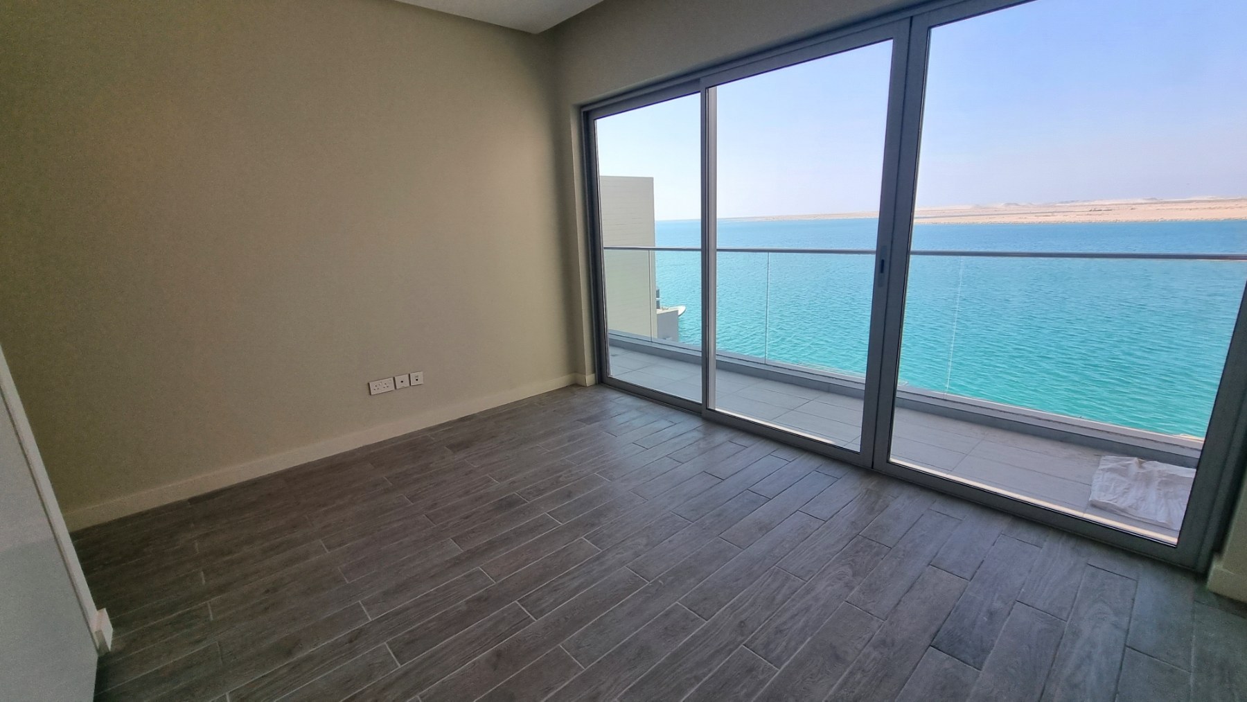 Oceanfront Living/Tranquil/Pool/Gated Community – Slide 12