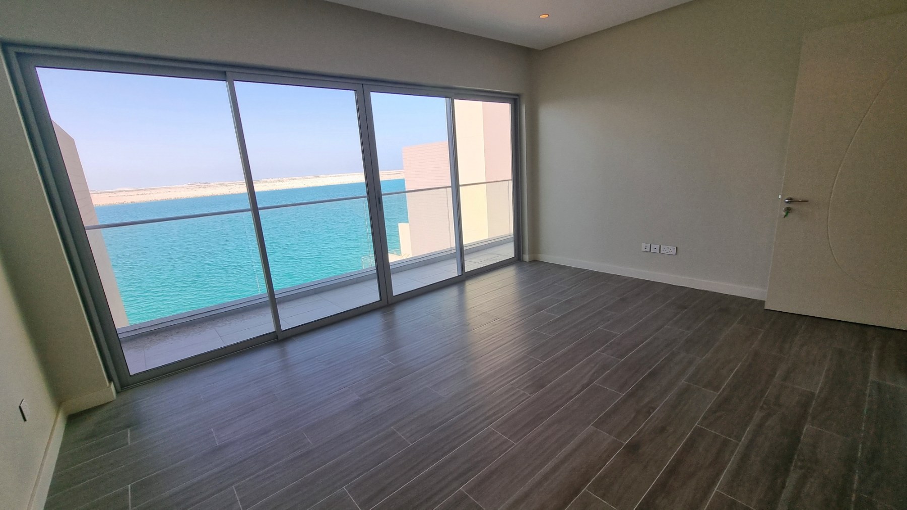 Oceanfront Living/Tranquil/Pool/Gated Community – Slide 15