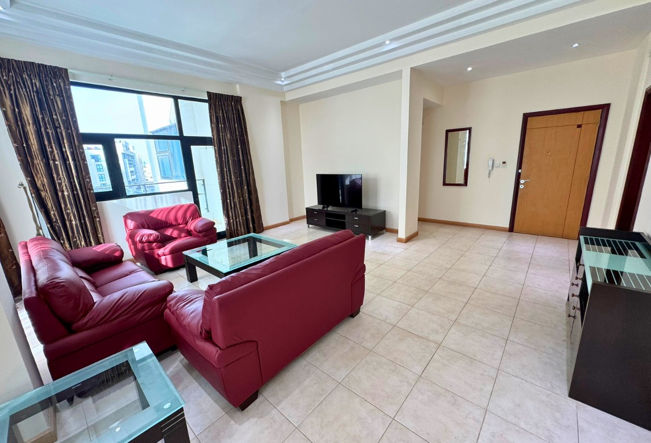 Adjacent highway-Family friendly-Balcony-inclusive – Slide 9