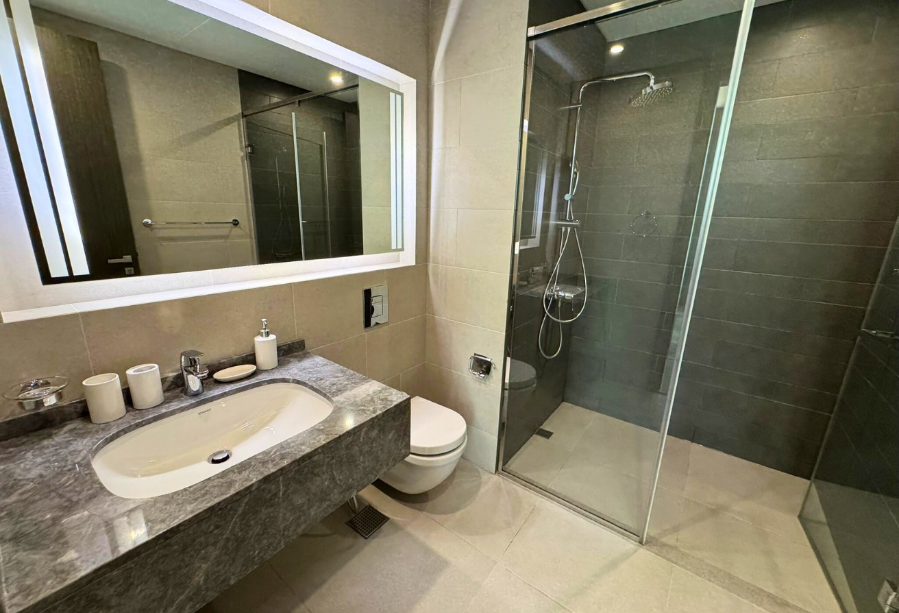 5 star Luxury- Sea view -  Lower floor -Dishwasher – Slide 3