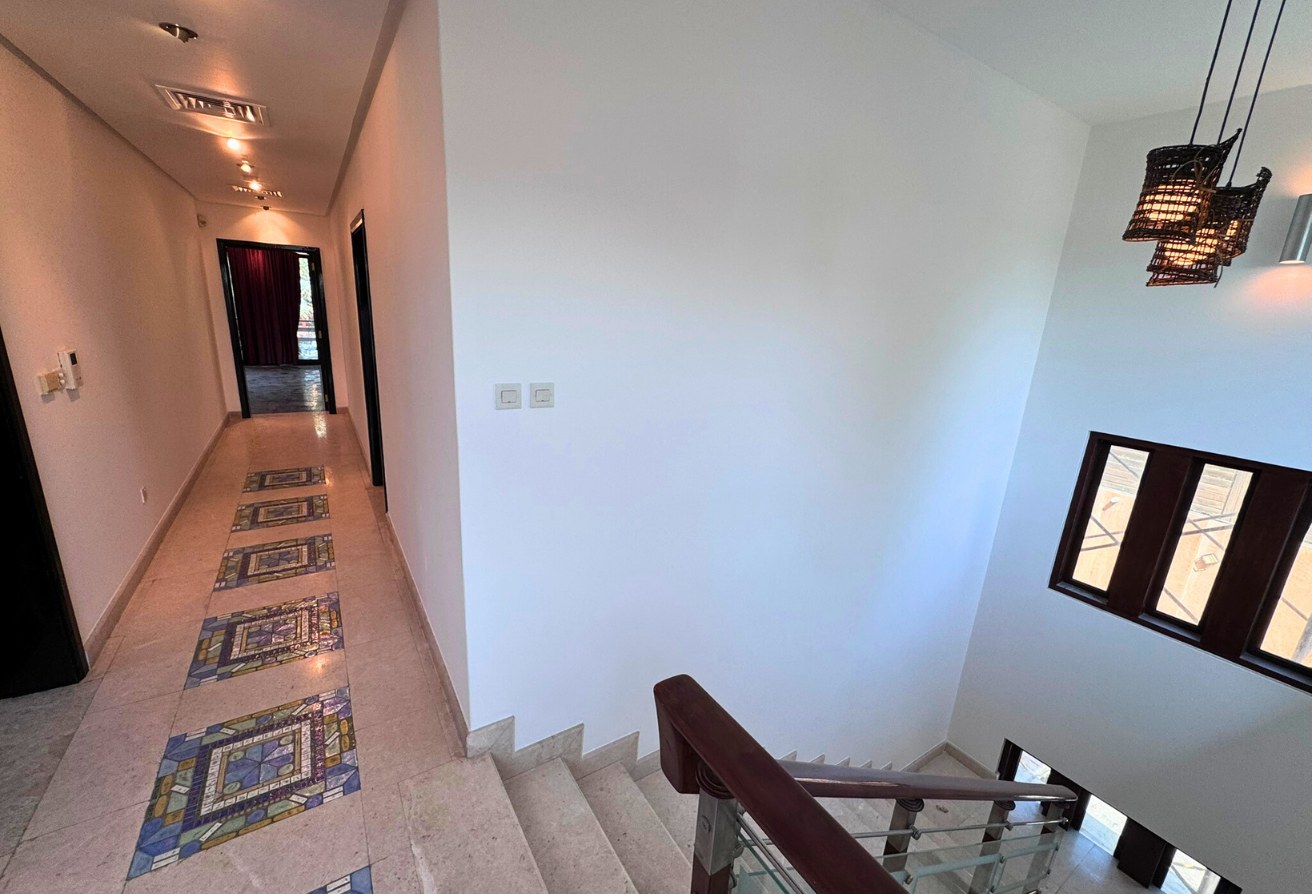 Water view-Tropical Style-Tennis- spacious -Modern – Slide 4