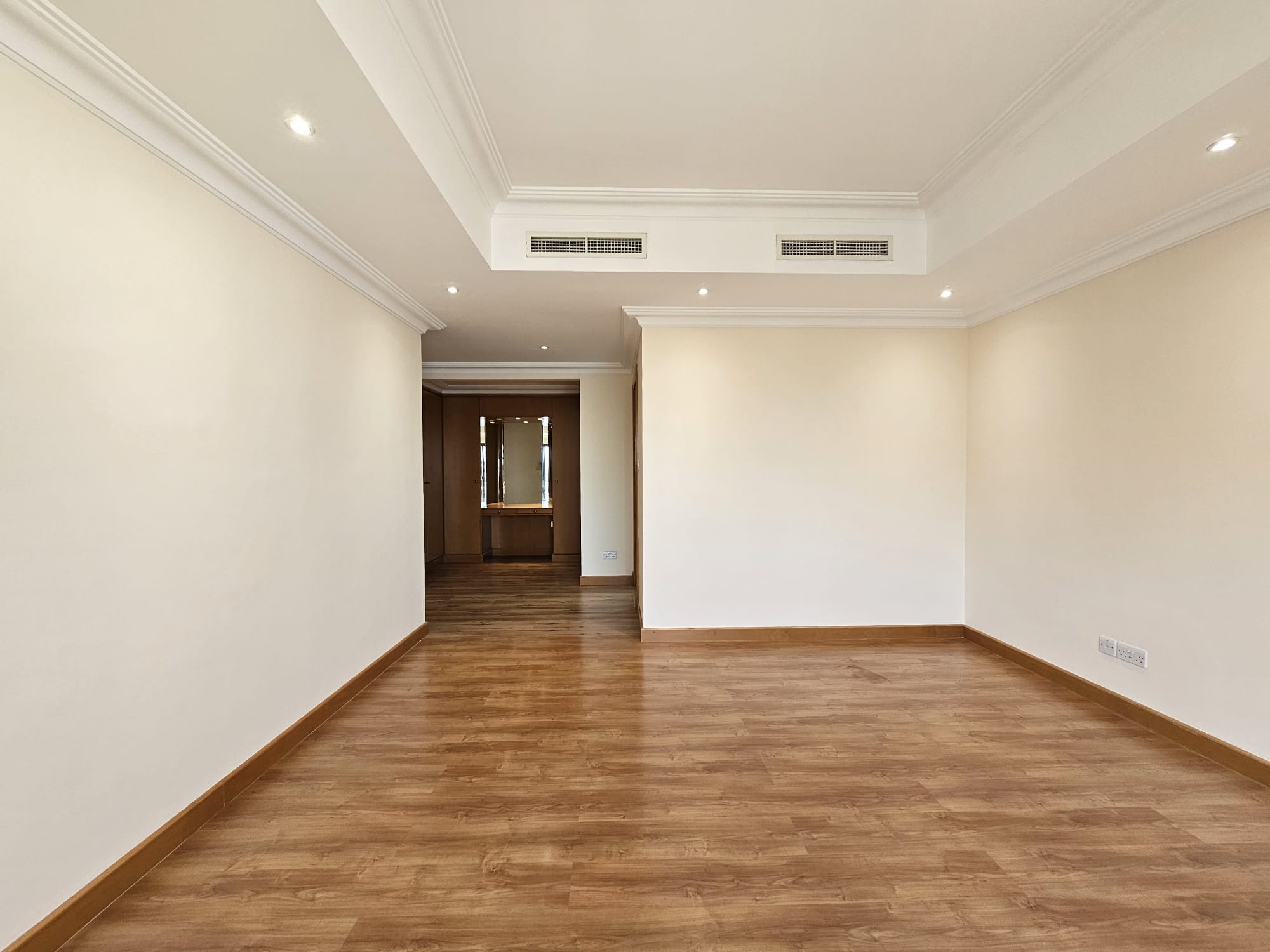 Spacious| Balcony| Premium Amenities| 4 Bedroom in Umm Al Hassam | BD 650 – Slide 7