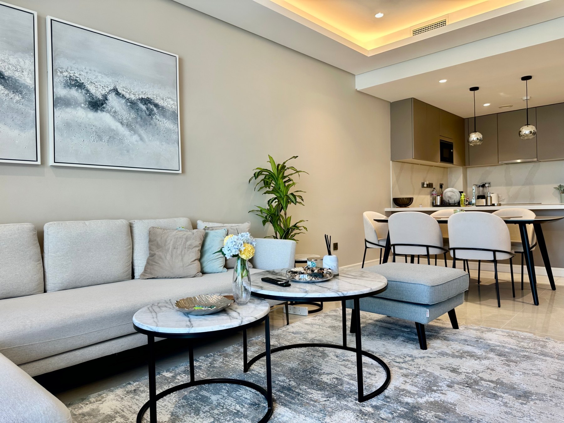 SEA VIEW / LUXURY / TOP AMENITIES – Slide 5