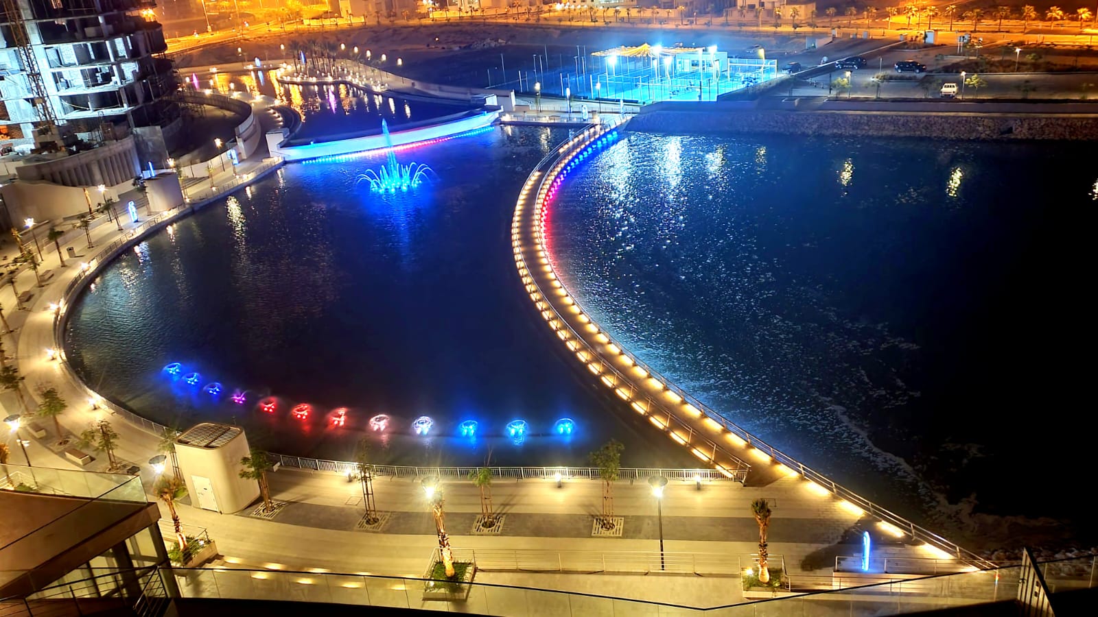 SEA VIEW / LUXURY / TOP AMENITIES – Slide 10