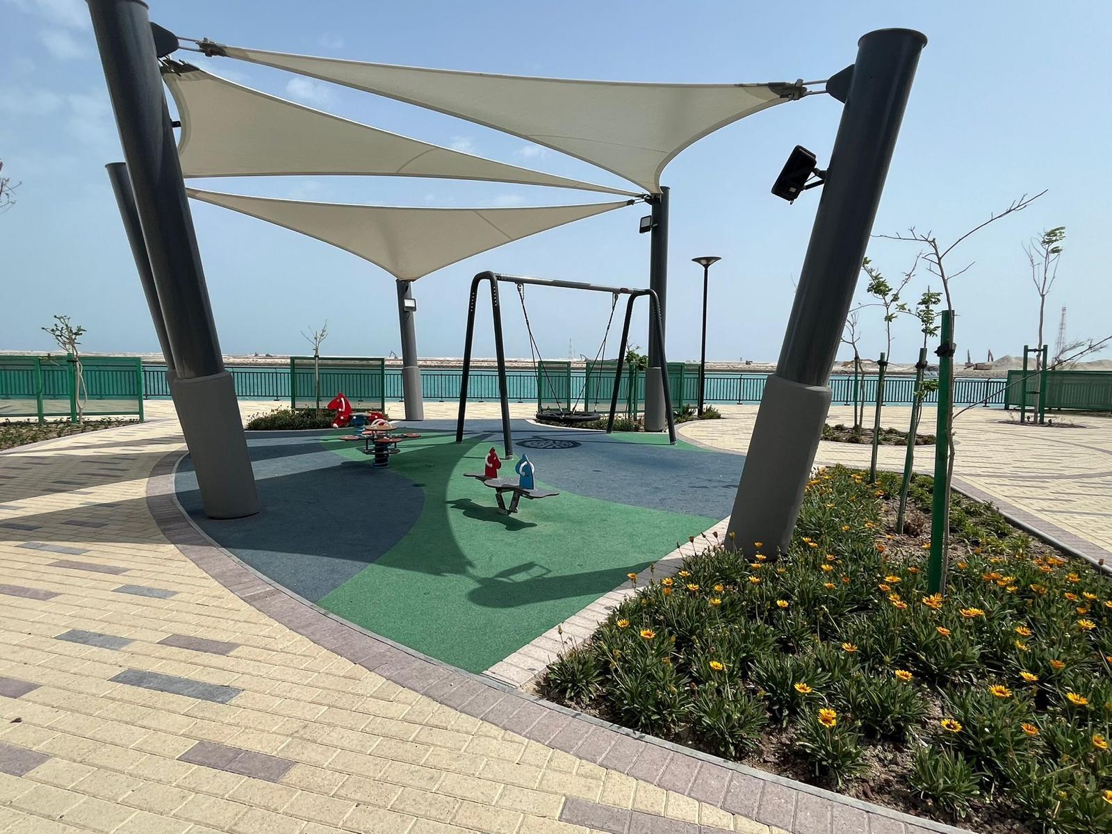 Luxury Waterfront Villa  – Slide 8