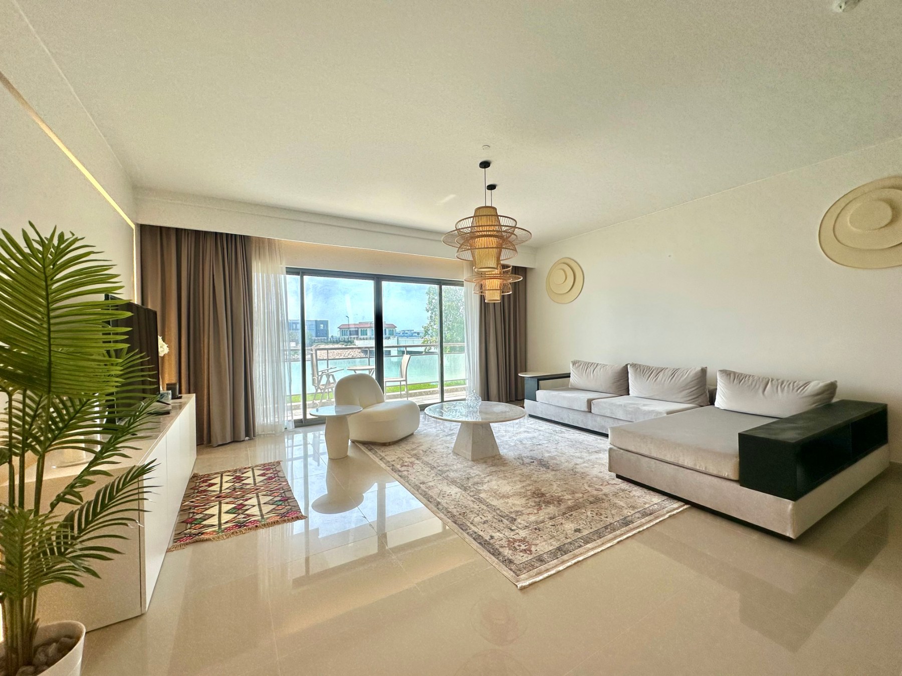 Sea View / Beach Access / Gated Community – Slide 2