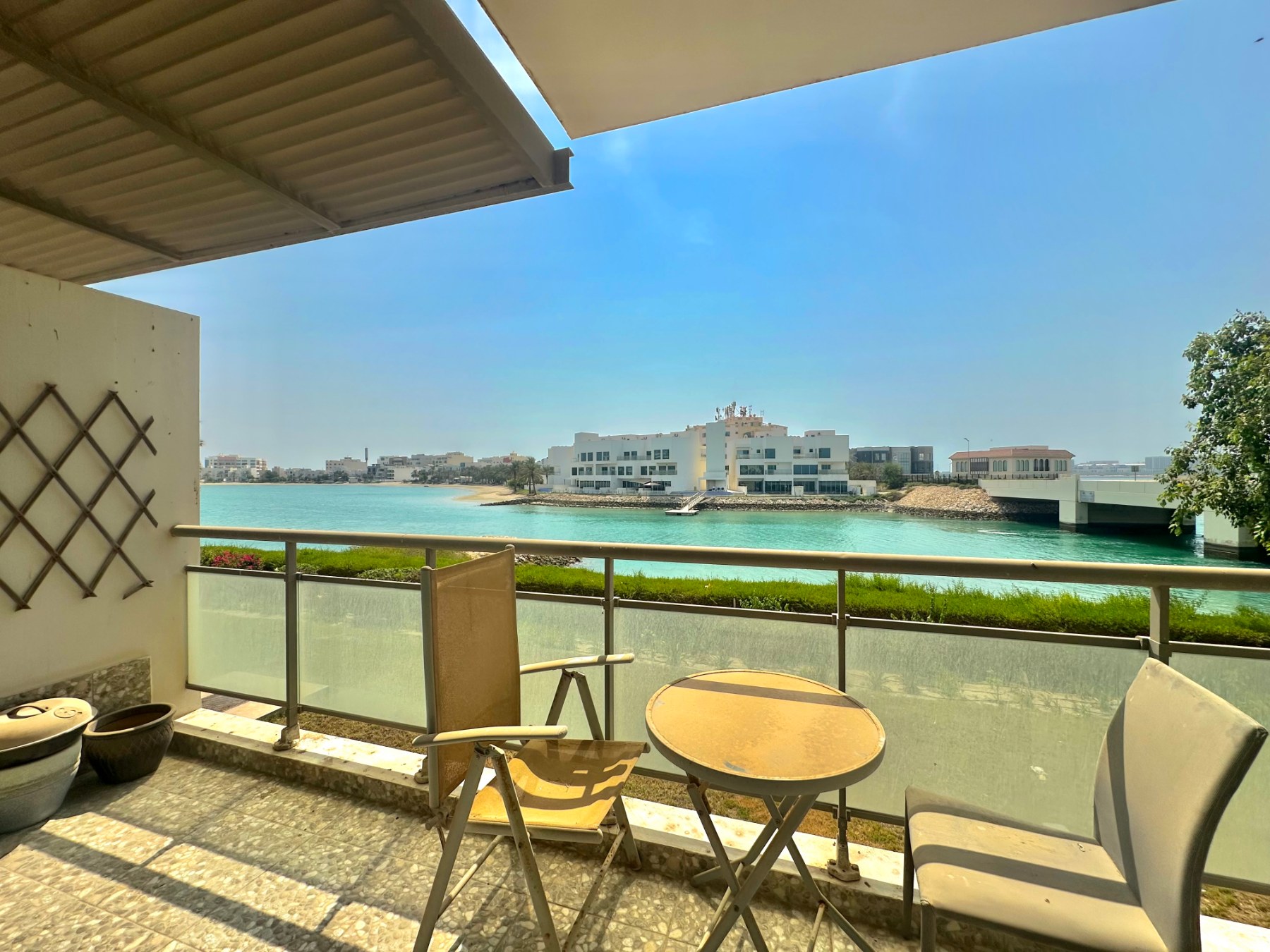 Sea View / Beach Access / Gated Community – Slide 1