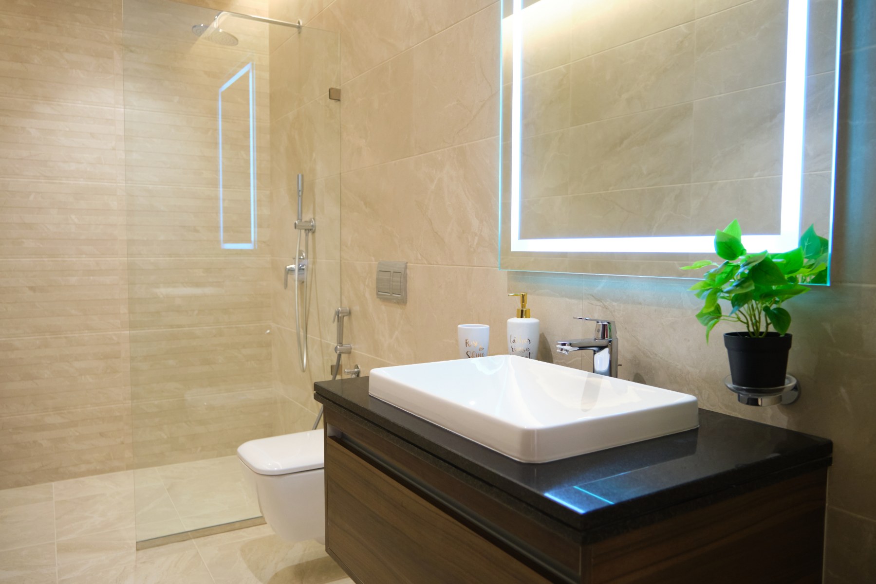 Great Value / Modern Apartment / Best Amenities – Slide 5