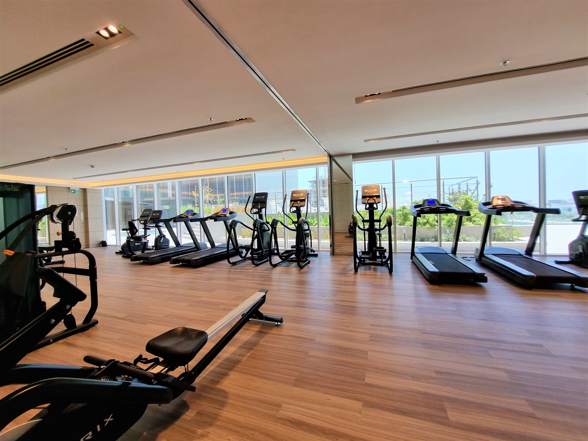 Great Value / Modern Apartment / Best Amenities – Slide 10