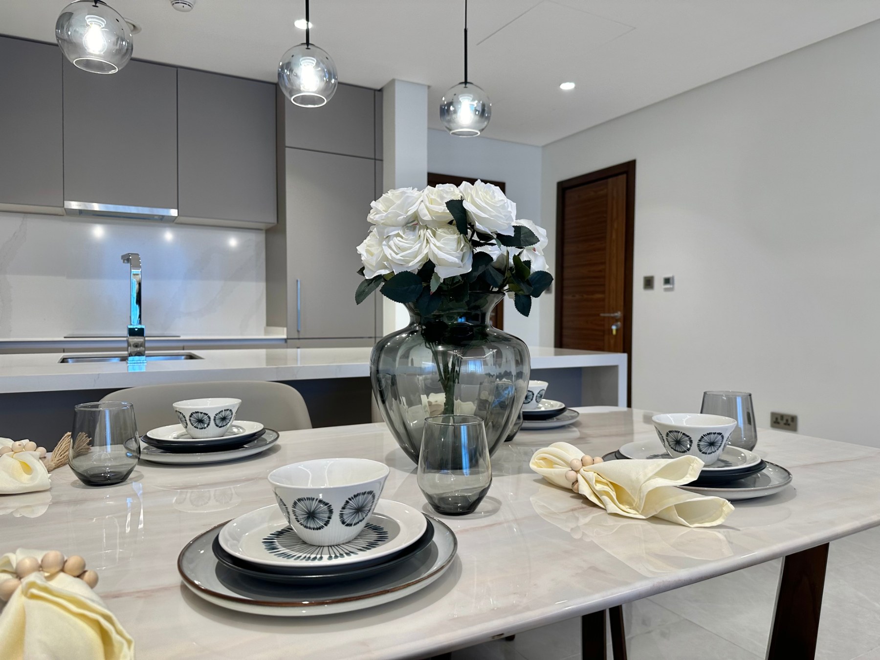 Spacious and Modern 2 Bedroom Apartment – Slide 7