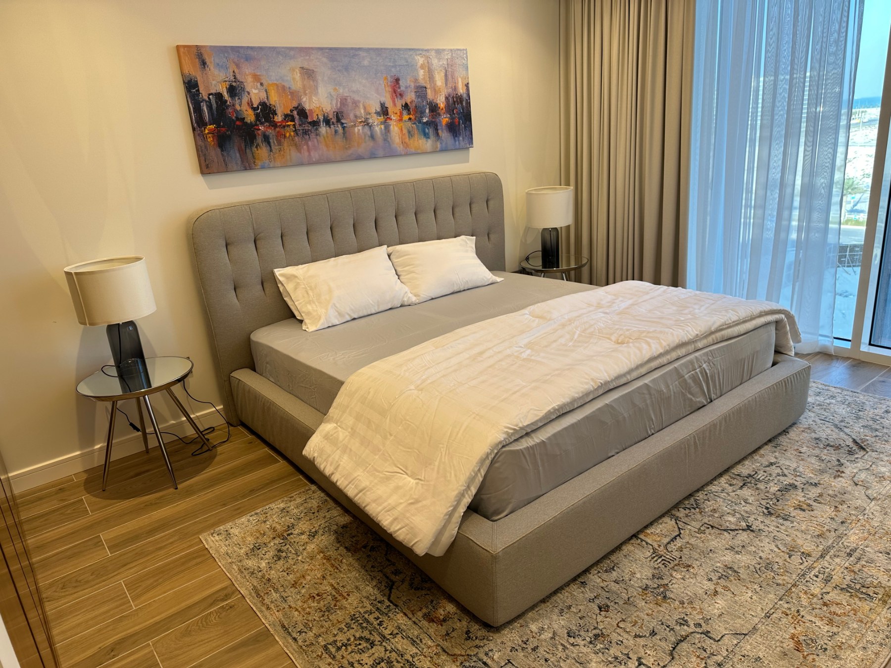 Spacious and Modern 2 Bedroom Apartment – Slide 11