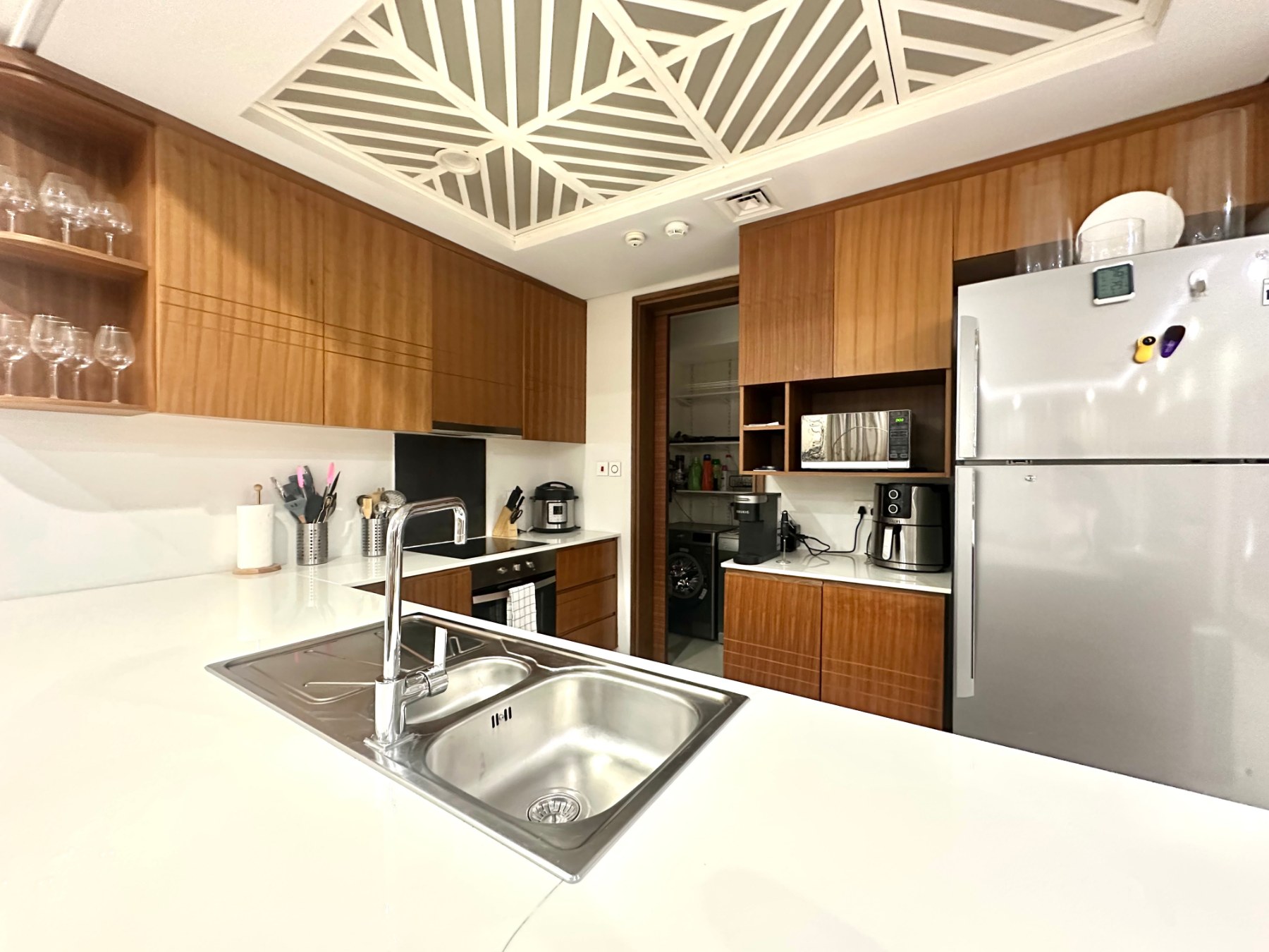 BEST OFFER / MODERN / PRIME LOCATION - View 3