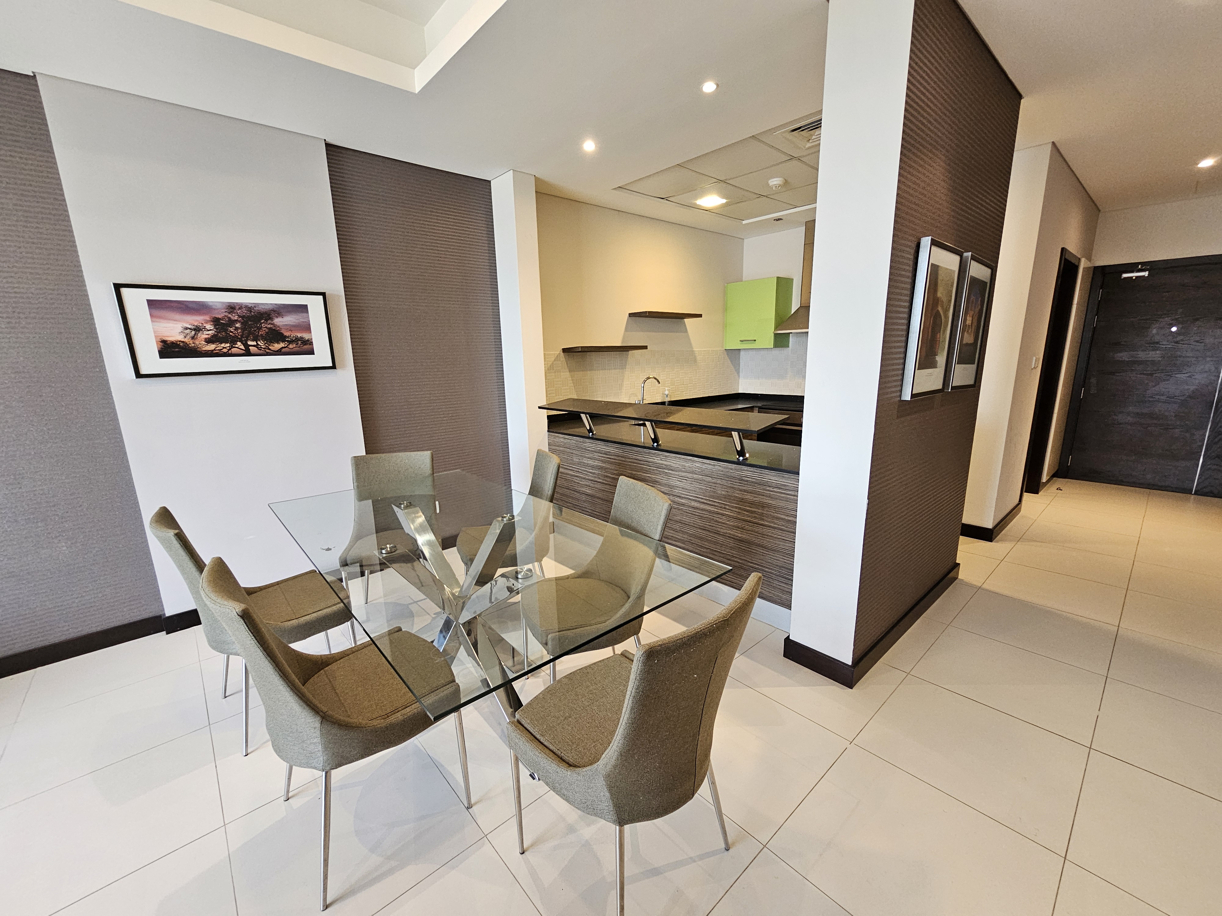 HIGH FLOOR * RESORT VIEW * GREAT PRICE – Slide 7