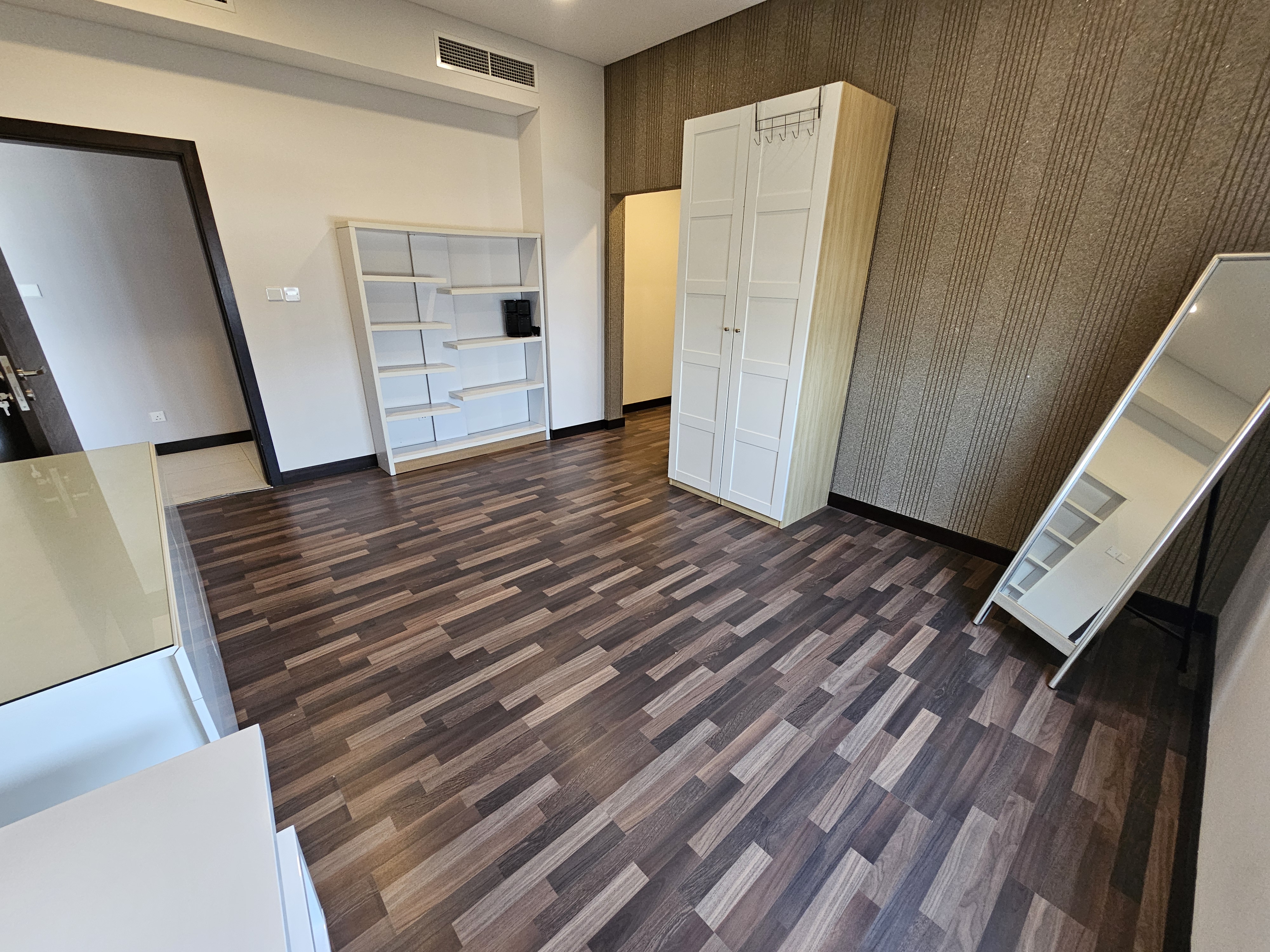 HIGH FLOOR * RESORT VIEW * GREAT PRICE – Slide 12