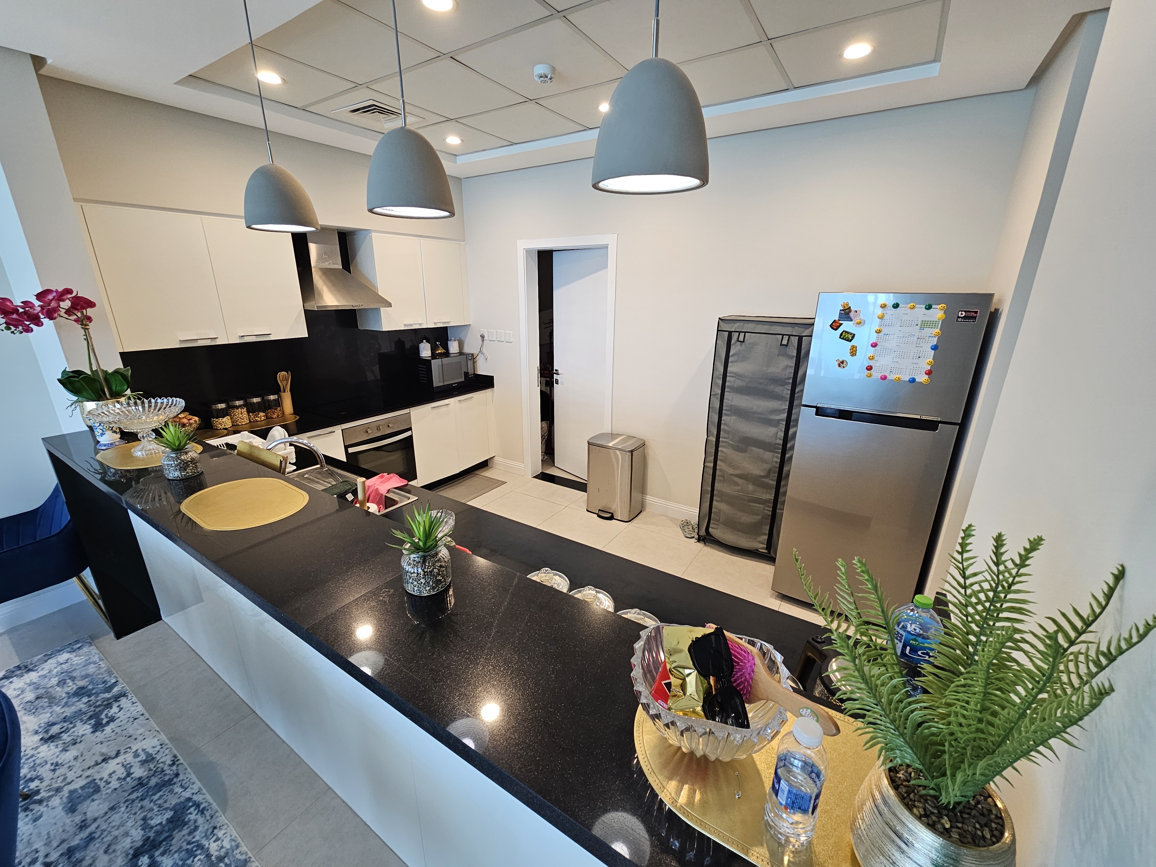 AMAZING INTERIOR DESIGN * PANORAMIC SEA VIEW – Slide 4