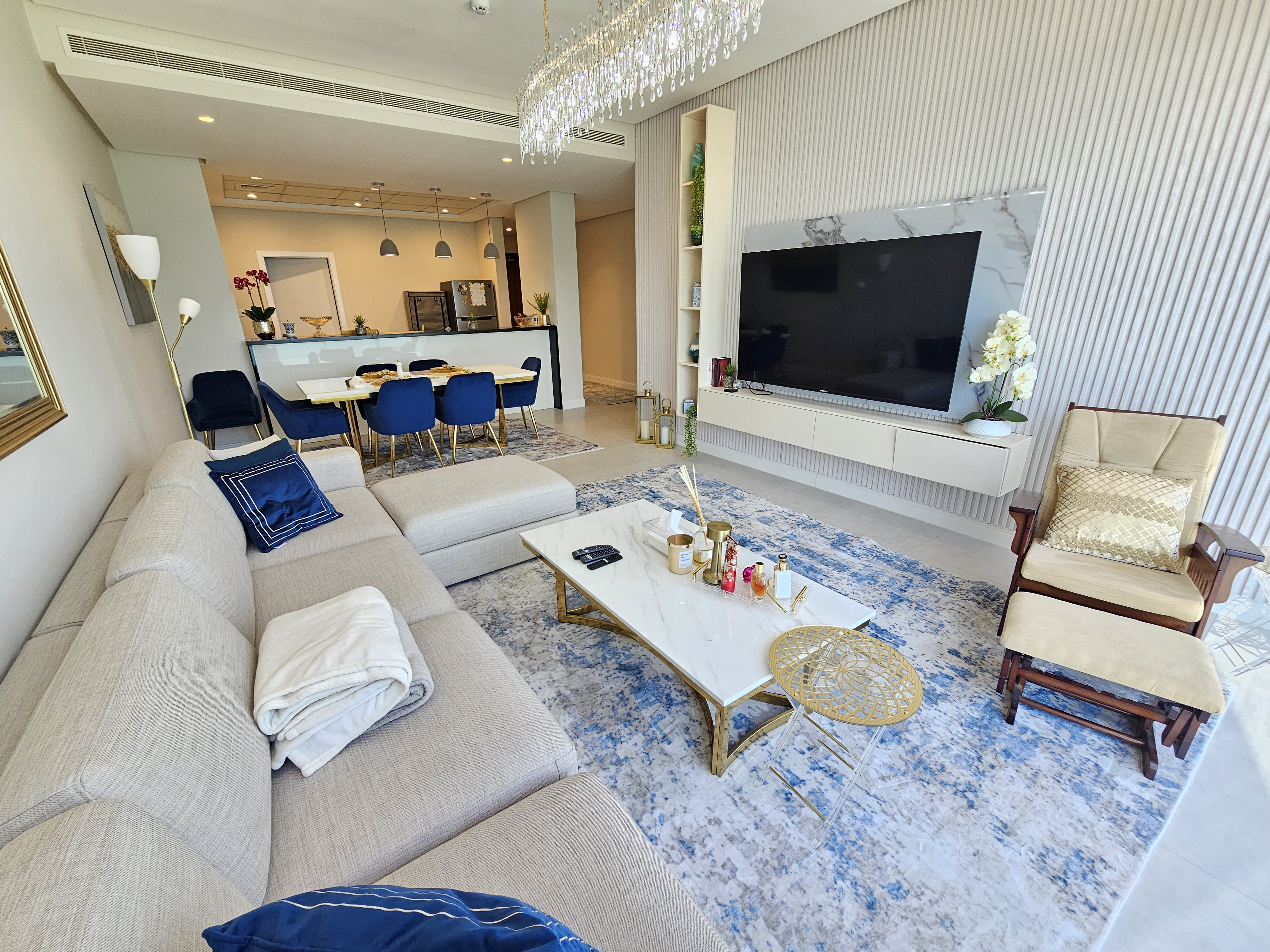 AMAZING INTERIOR DESIGN * PANORAMIC SEA VIEW – Slide 11