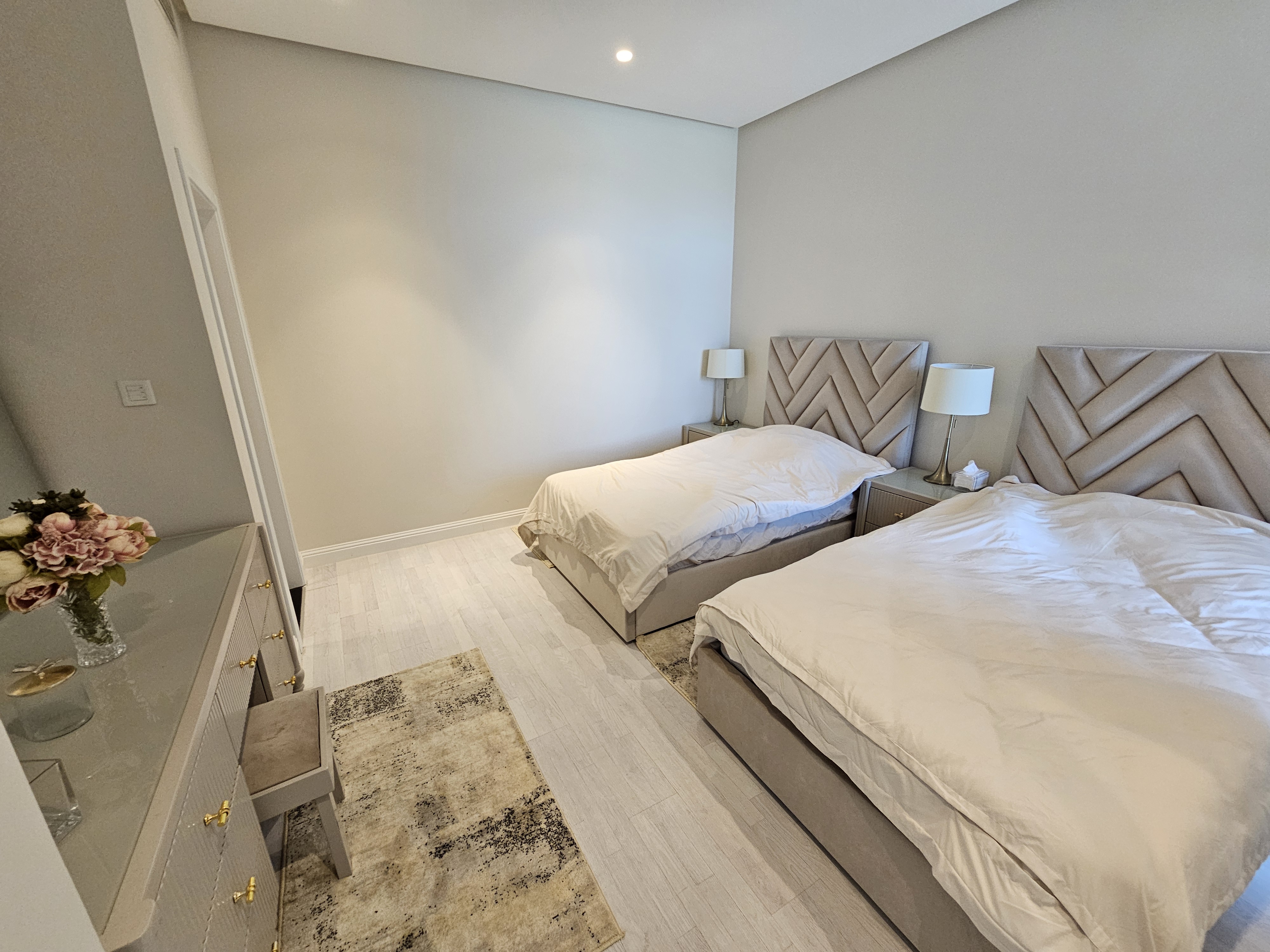 AMAZING INTERIOR DESIGN * PANORAMIC SEA VIEW – Slide 15