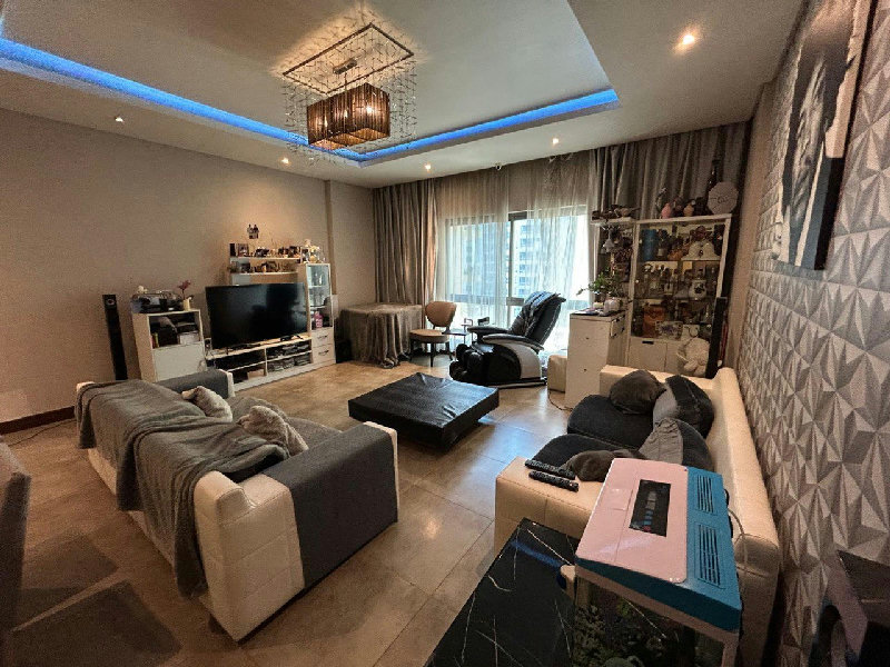 Spacious Luxury 2-Bedroom Residence with a Signature Gourmet Kitchen – Slide 2