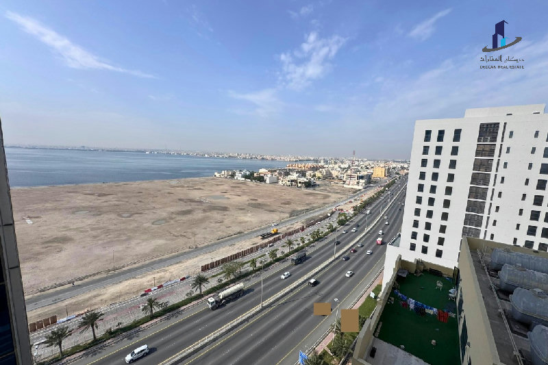 Brand new -Sea/city views - 2 Balconies-Prime area – Slide 3