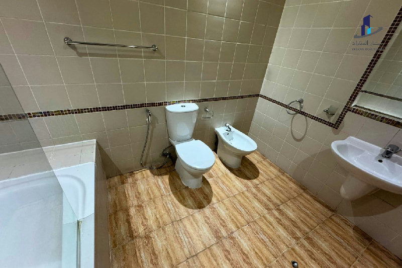 Adjacent highway-Family friendly-Balcony-inclusive – Slide 5