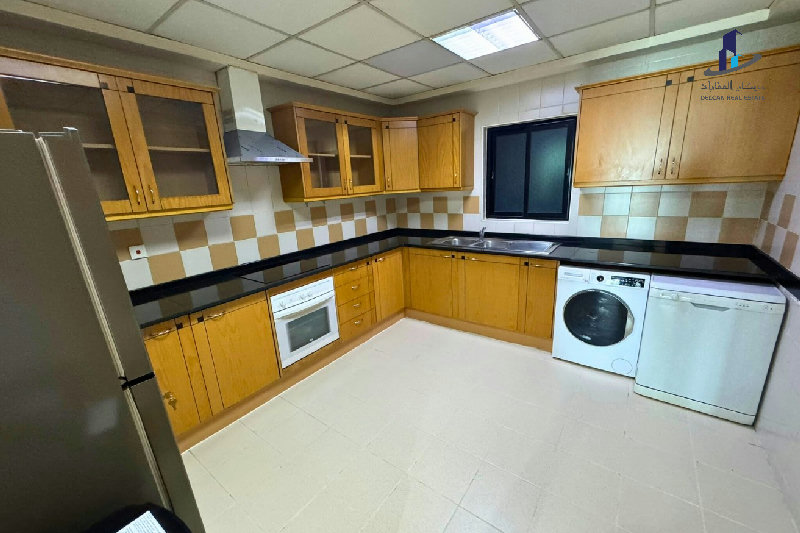 Lower floor - Sea view- All Ensuite - Near highway – Slide 12