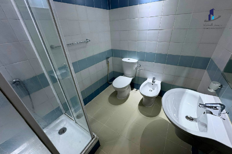 Lower floor - Sea view- All Ensuite - Near highway – Slide 8