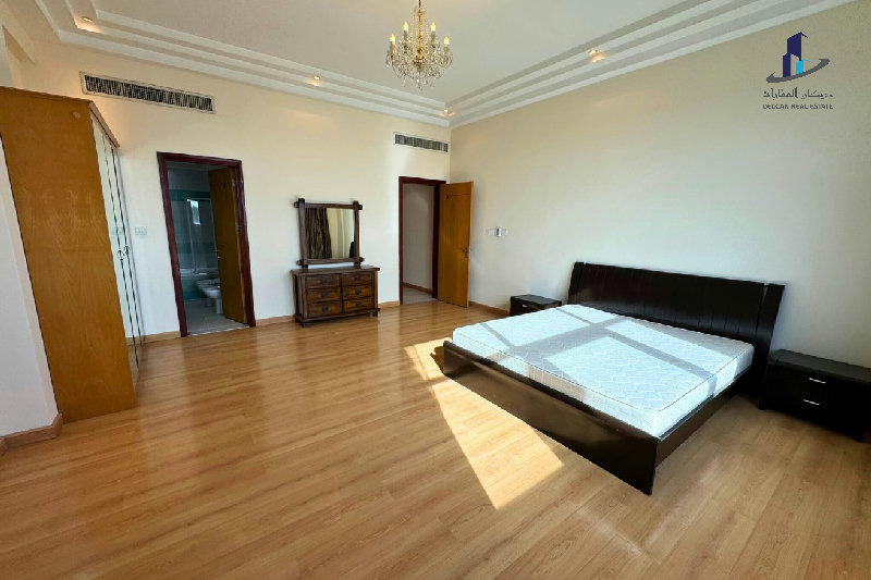 Lower floor - Sea view- All Ensuite - Near highway – Slide 5