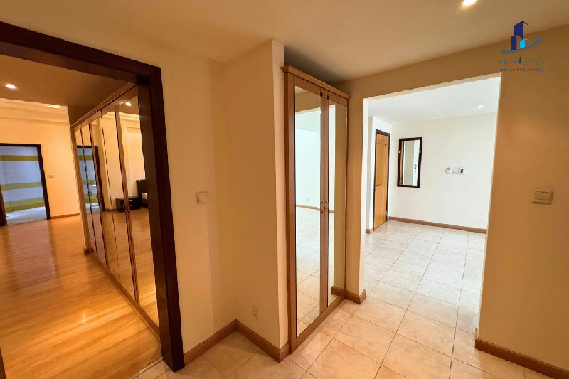 Lower floor - Sea view- All Ensuite - Near highway – Slide 16