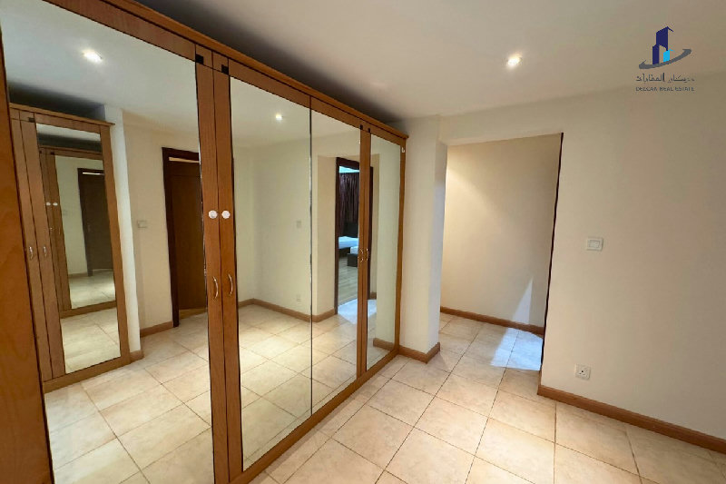 Lower floor - Sea view- All Ensuite - Near highway – Slide 3