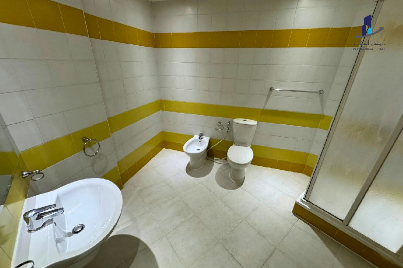 Lower floor - Sea view- All Ensuite - Near highway – Slide 14