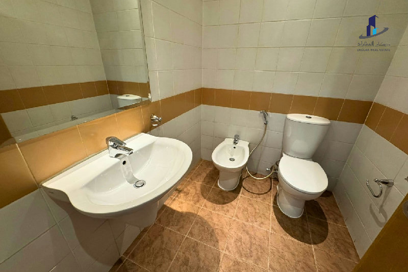 Lower floor - Sea view- All Ensuite - Near highway – Slide 13