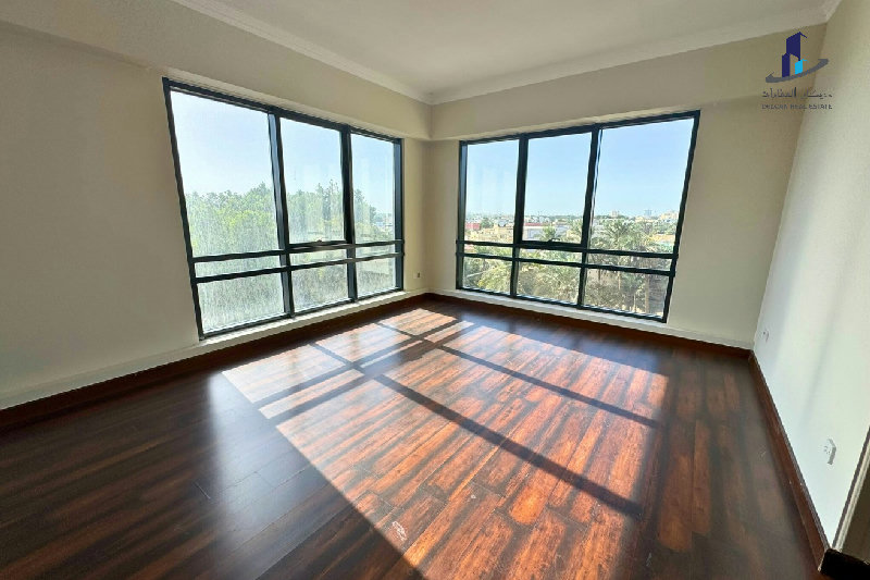 Penthouse type -Spacious- bright- Close to highway – Slide 2