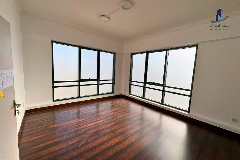 Penthouse type -Spacious- bright- Close to highway – Slide 8