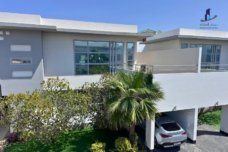 Brand new | Amazing | Private pool |Garden| Modern – Slide 16