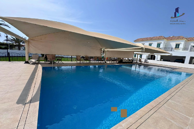 Bright |Well maintained|Near Rugby club|All ensuit – Slide 4