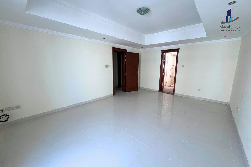 Bright |Well maintained|Near Rugby club|All ensuit – Slide 9