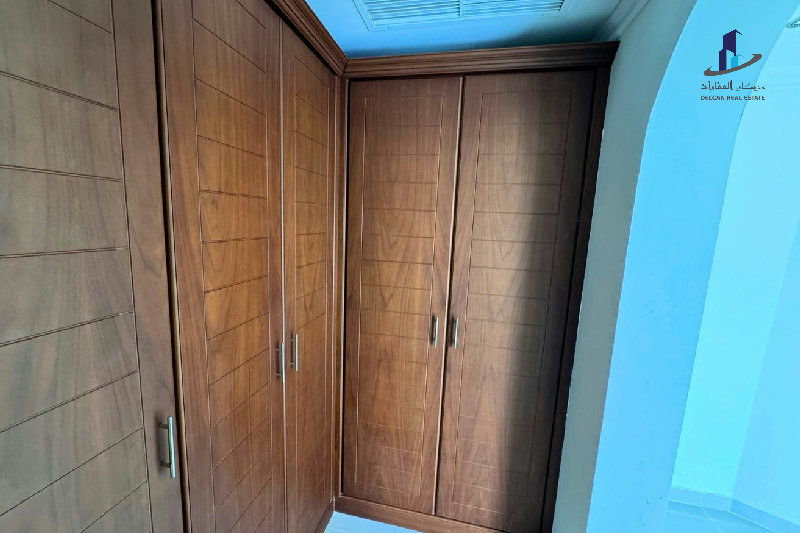 Bright |Well maintained|Near Rugby club|All ensuit – Slide 14