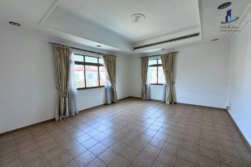 Mansion type villa|Private garden|Bright|Kids area – Slide 4