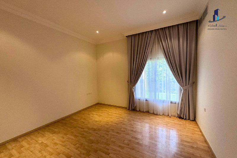 Pet friendly| Private garden/pool Elegant-spacious – Slide 4