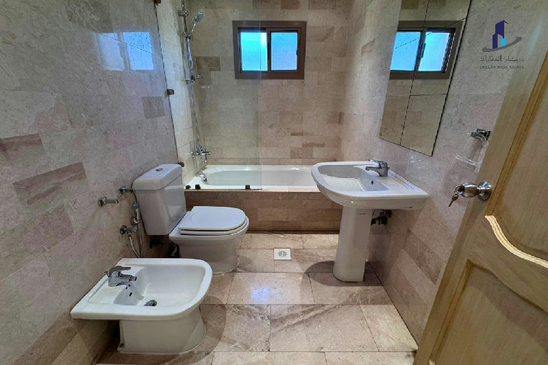 Pet friendly| Private garden/pool Elegant-spacious – Slide 7