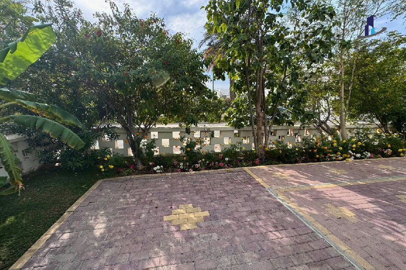 Spacious Pet friendly modern villa|Bright |Duplex – Slide 13