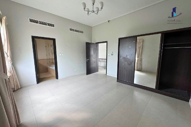 Near Rugby club |Prestigious Compound| Garden|BIG – Slide 8