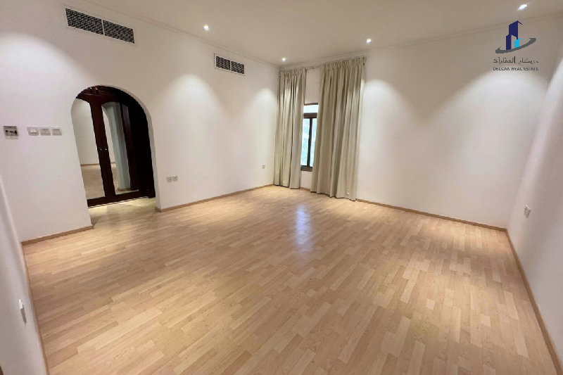 Private pool | Secure compound | close to causeway – Slide 11